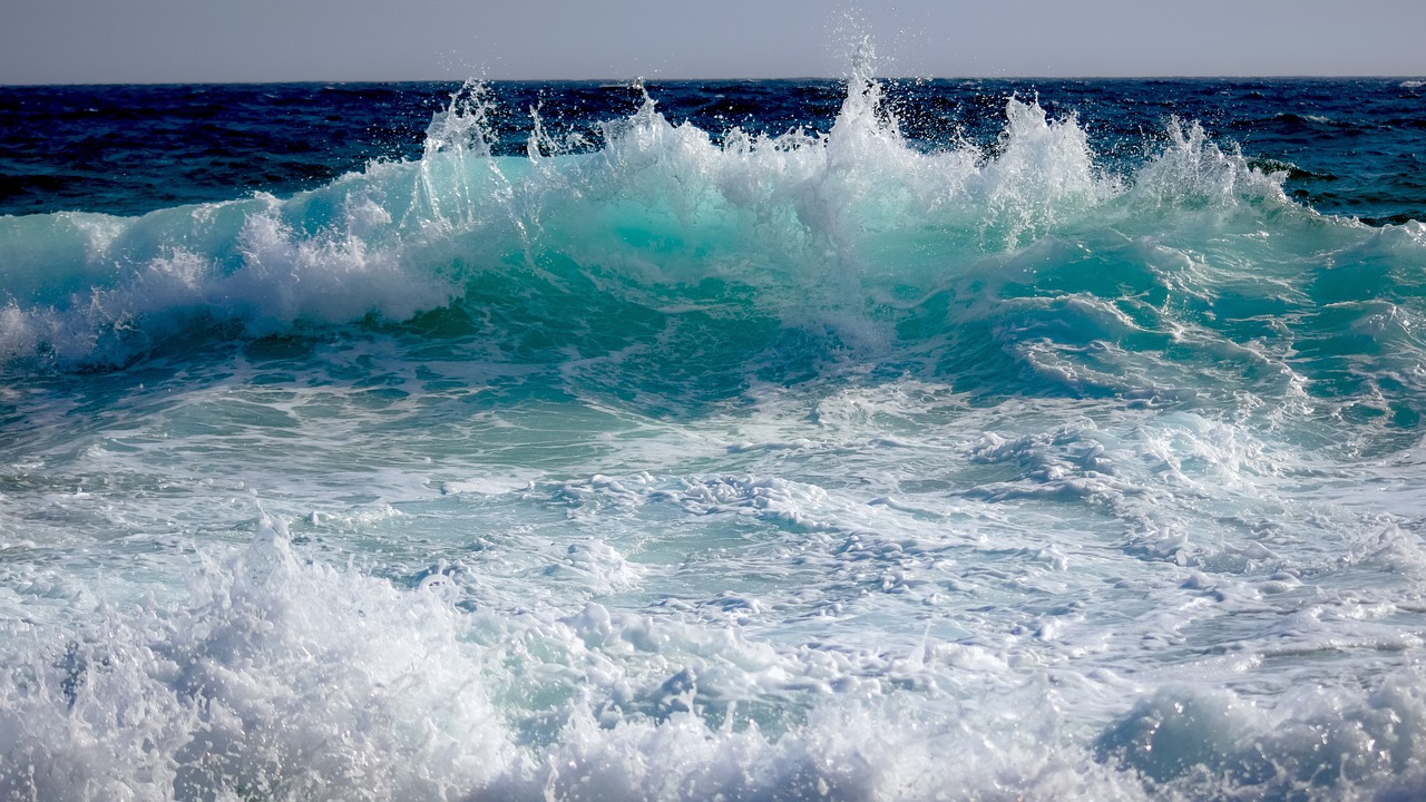 Eco-Friendly Innovations for Cleaner Oceans